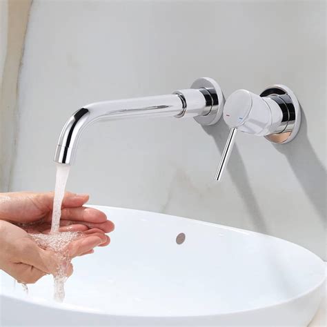 Schéma d'un robinet de salle de bain mural encastré