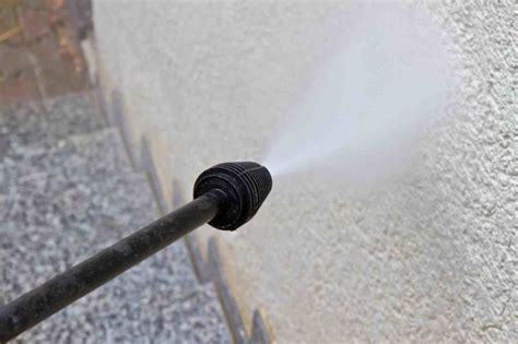 Nettoyage haute pression d'une façade