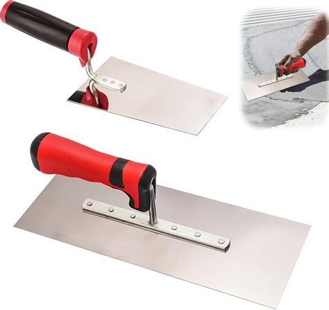 Spatule et lisseuse pour l'application d'enduit