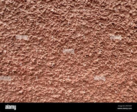 Texture granuleuse d'une sous-couche d'accrochage