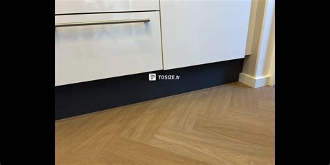Plinthes de cuisine installées