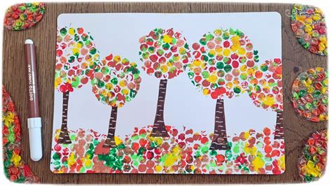 Arbre hivernal peint avec de la peinture 3D blanche et du papier bulle