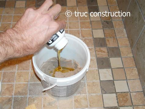 Joint de coulis époxy dans une douche