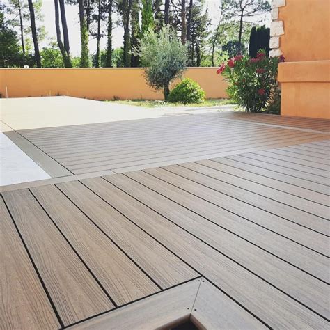 Différents types de lames de terrasse composite