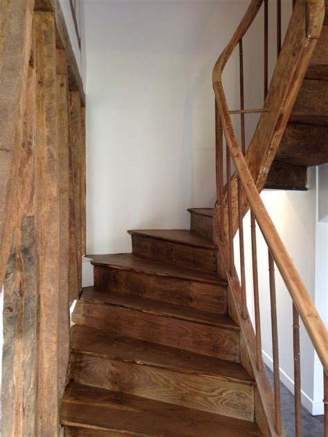 Escalier en bois rénové