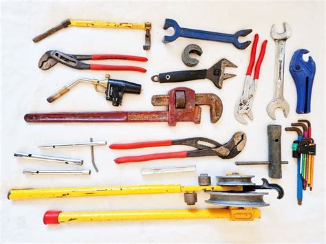 French plumbing tools