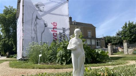 Statue de Psyché à Laval
