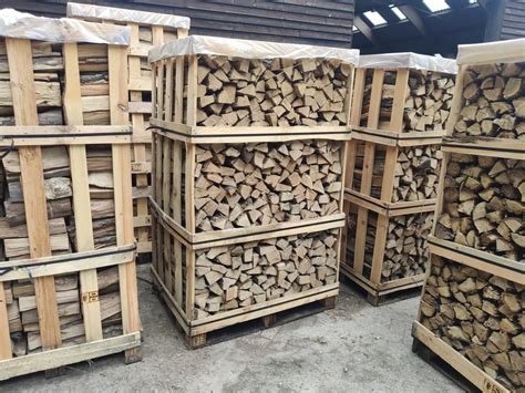 Bois séché au four en palettes