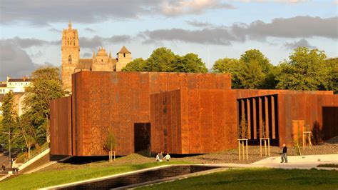 Détail de la façade en acier Corten du Musée Soulages