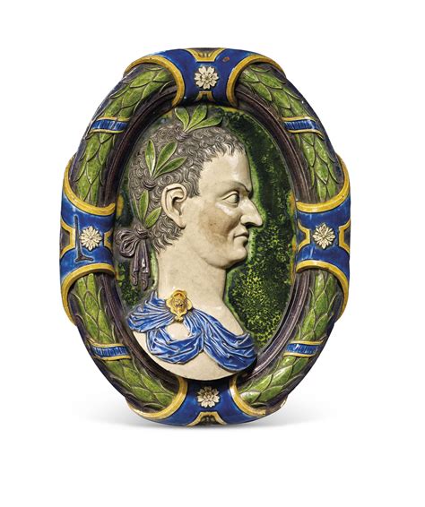 Médaillon en céramique avec un profil antique