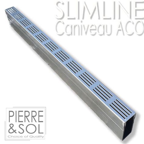 Détail d'une grille de caniveau en aluminium