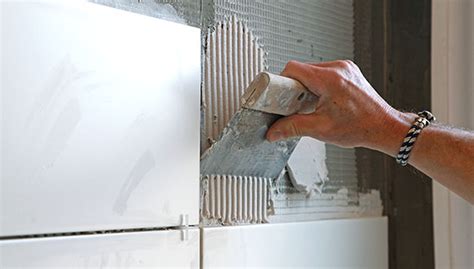 Préparation murale pour pose de crédence