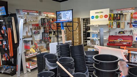 Magasin de matériel BTP avec bétonnières