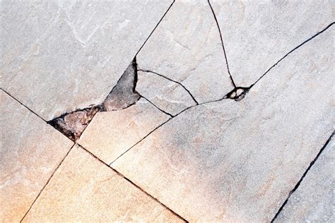 carrelage fissuré