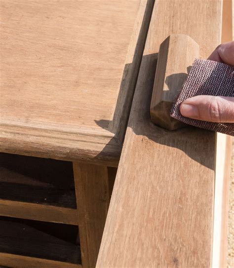 Exemple d'application du plateau de ponçage sur un meuble en bois