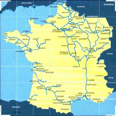 Carte schématique des principales voies navigables alimentant Paris
