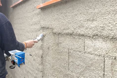 Application d'enduit monocouche à la machine