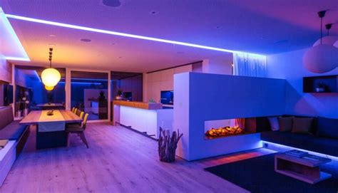 Exemple d'une pièce avec éclairage d'ambiance