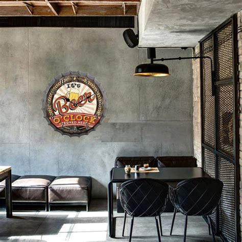 Plaque murale métal avec un design de capsule de bière vintage