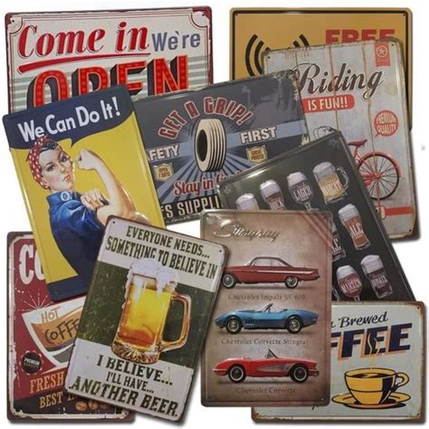 Collection de plaques métalliques décoratives sur le thème de la bière