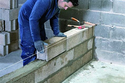 Construction de murs en blocs de béton