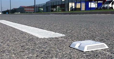 Plots lumineux routiers