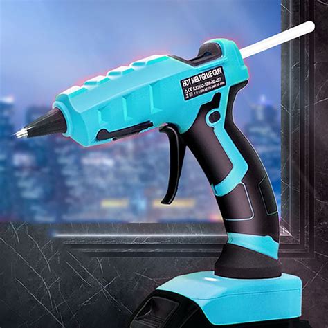 Pistolet à colle thermofusible collant du polystyrène