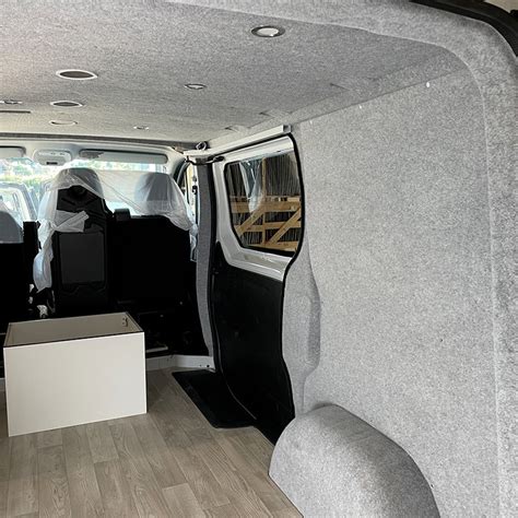 Panneaux de revêtement intérieur pour fourgon