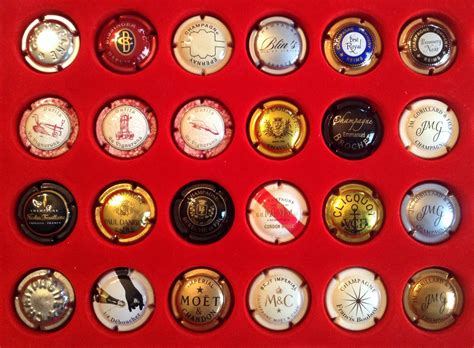 Collection de capsules de champagne