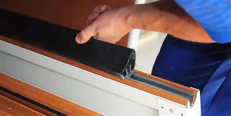 Joints d'étanchéité pour porte de garage