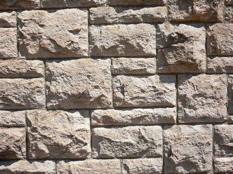 Façade d'un château en pierre de taille