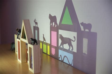 Exemple de faux claire-voie composite avec jeu d'ombre et de lumière