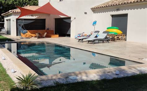 Diagramme comparatif des temps d'installation entre piscine coque et piscine béton