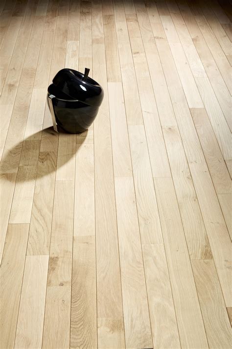 Parquet massif en chêne avec un aspect traditionnel