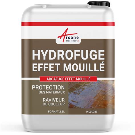 Application d'un produit hydrofuge sur des carreaux de ciment