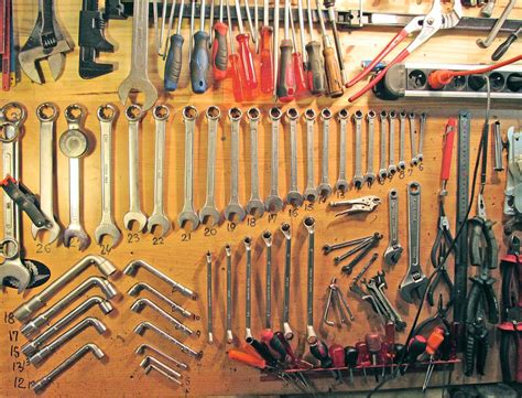 Outils de mécanique moto