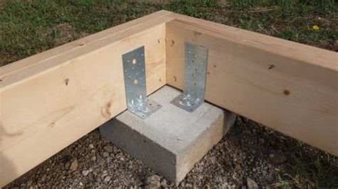 Schéma d'une équerre de fixation au sol pour abri de jardin