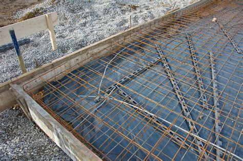 Mise en place d'un coffrage pour une dalle béton