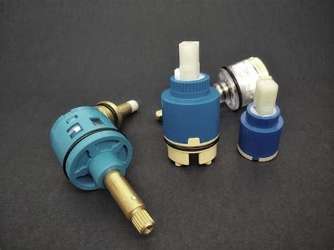 Image montrant une cartouche de mitigeur thermostatique entartrée