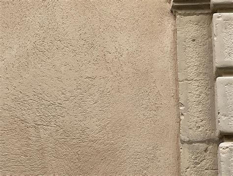 Comparaison des propriétés des enduits à la chaux et au ciment