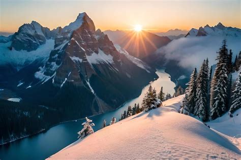 Paysage de montagne au lever du soleil