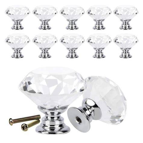 Collection de poignées de meubles en verre aux formes variées