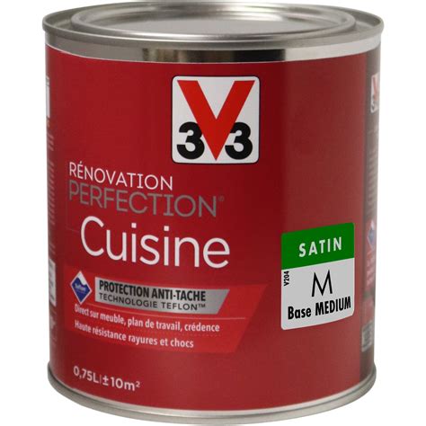 Machine à teinter V33 dans un magasin de bricolage