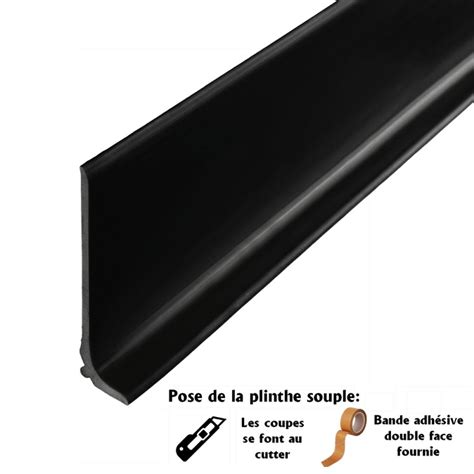 Plinthe céramique noire posée au sol