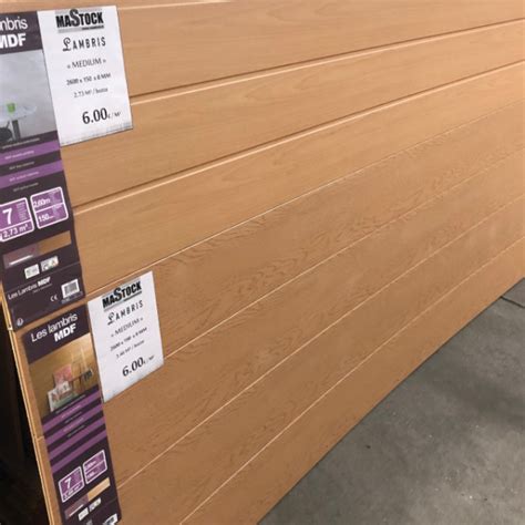Lambris MDF avec finition bois