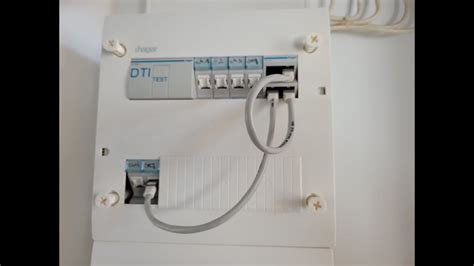 Photo d'un boîtier DTI avec indication 