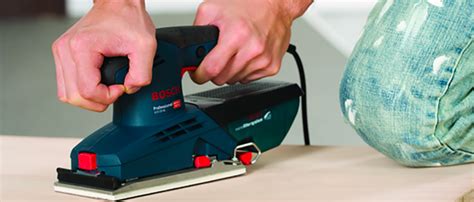 Variété de disques Ponceuses sur une table
