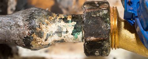Schéma de canalisation d'eau ancienne en plomb