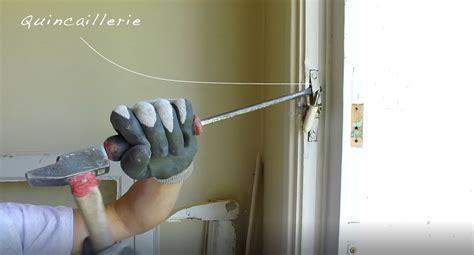 Outil pour retirer une ancienne fenêtre