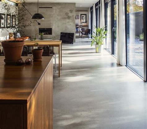 Sol en béton ciré dans un salon